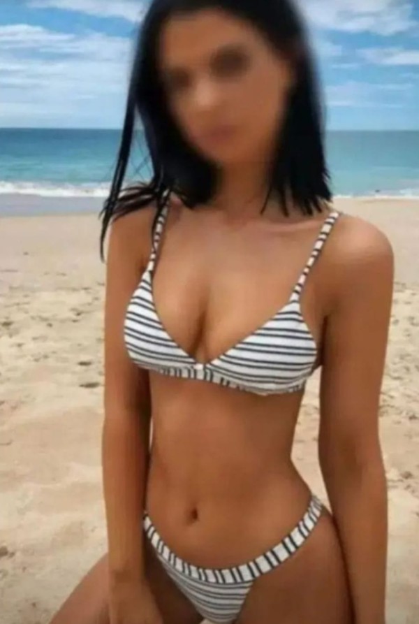 Amooo chuparte latina de 22 añitos caliente