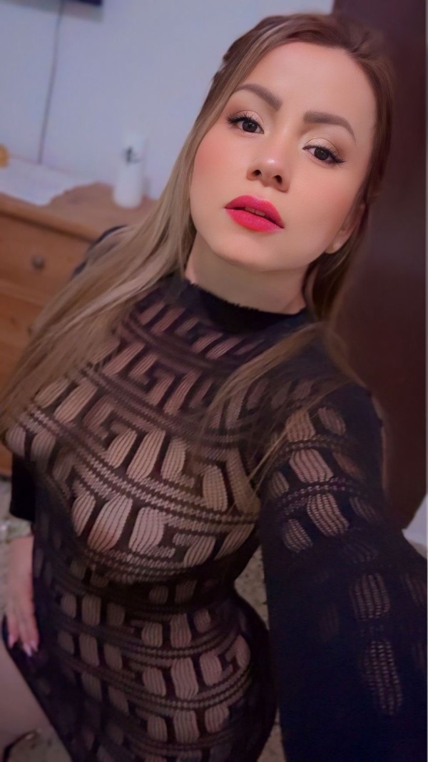 Juliana colombiana jovencita muy implicada