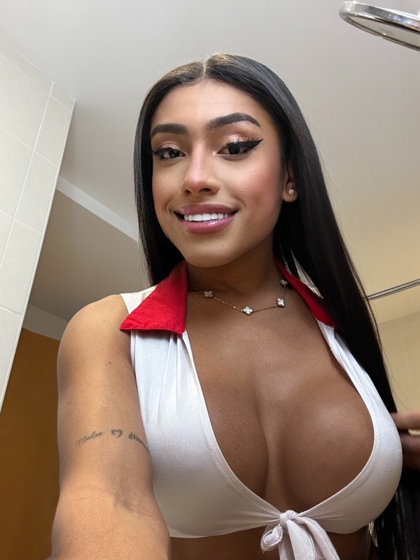 Morena pollona en tu ciudad, muy lechera y femenina EN SANTA CRUZ