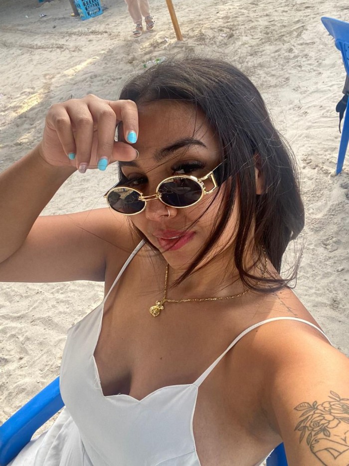 deseo sentir mucho placer  con tu polla