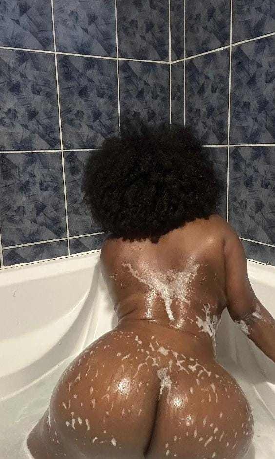 ¿BUSCAS BUEN SEXO? SOY MUY CALIENTE Y MORBOSA ¡TE LA CHUPO RICO!