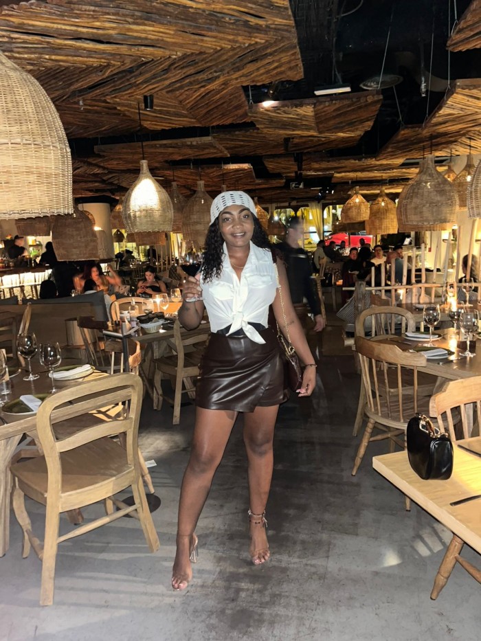 TU CHOCOLATE  COMPLETA Y EXTROVERTIDA ALGECIRAS