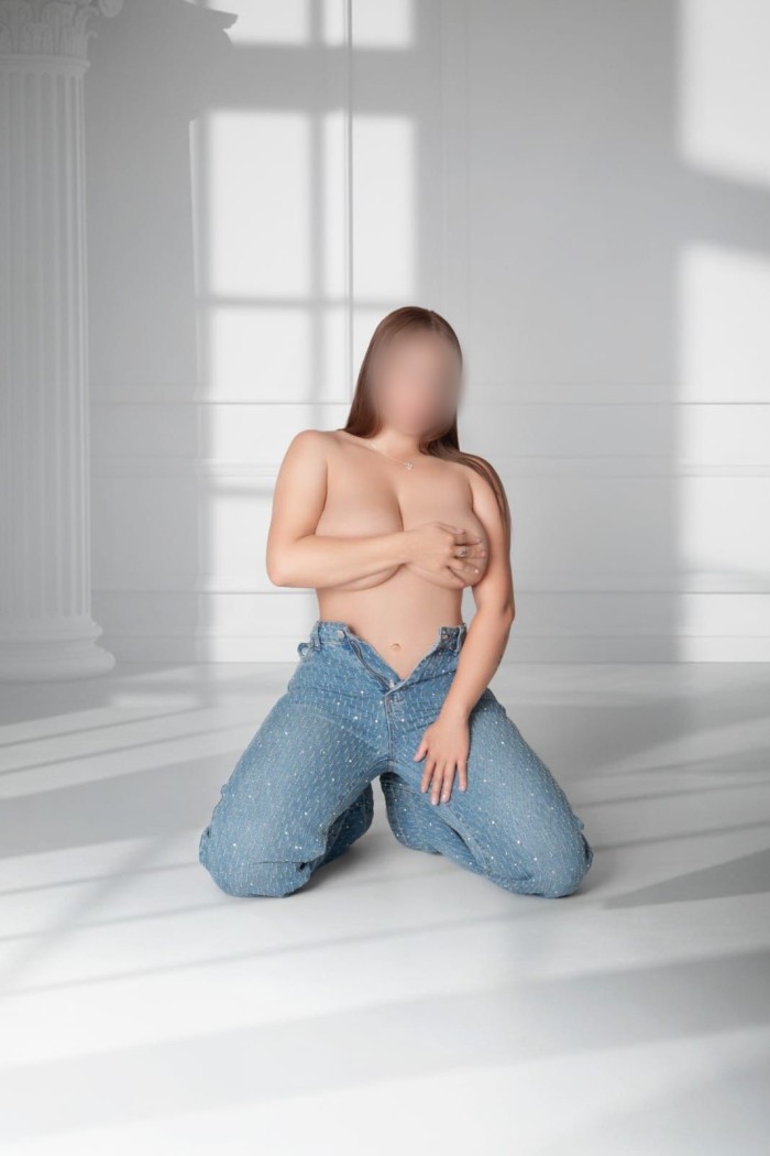 Novedad en Mataró, carismática, besucona fiestera