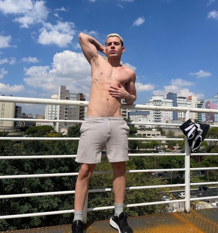 Rubito cabron, verga de caballo, morboso, vente ya