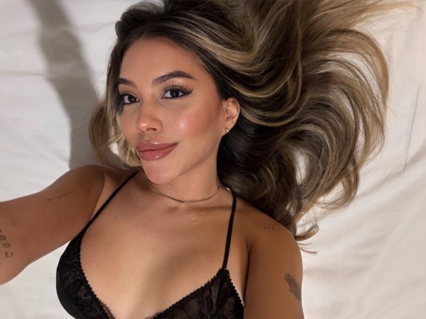 ROUSSE LA MUJER MÁS ELEGANTE Y SENSUAL DE TODA LA CIUDAD