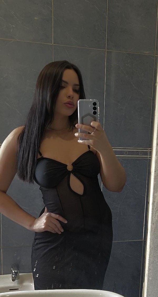 Estoy aquí en Gandía,una latina para satisfacer tus necesidad