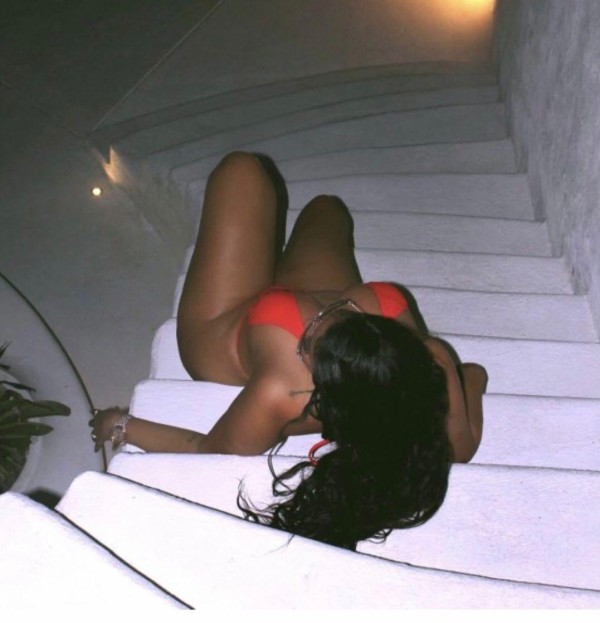 Nicoly  mulataza  besucona completísima fiestera 24hor