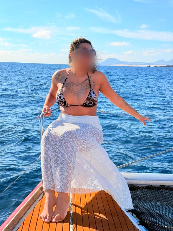 Liza MASAJISTA  SEXO FRANCÉS NATURAL NOVEDAD