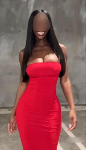 VEN Y QUITAME MIS BRAGUITAS CON LA BOCA