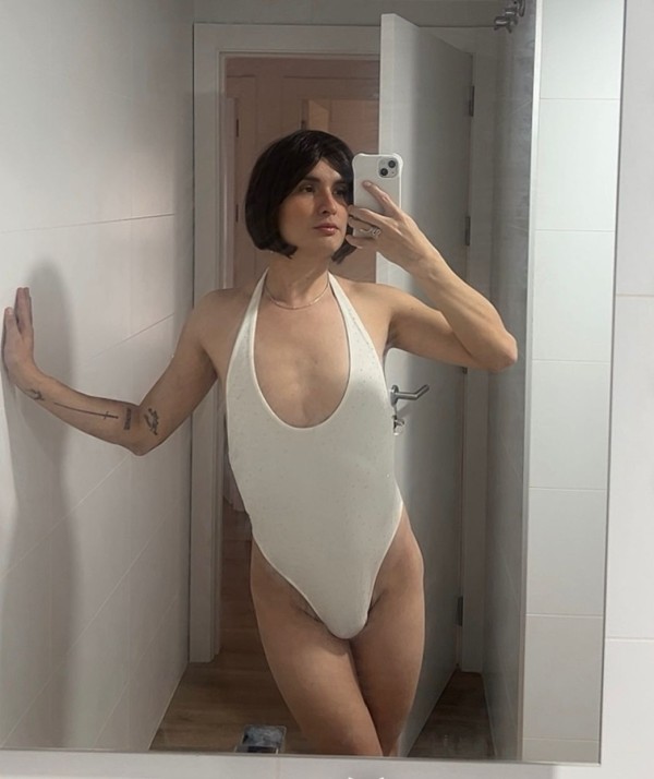 Estupenda Mujer  CD CROSSDRESSER toda una diosa y lujuria ven compruébalo