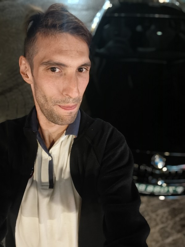 Chico español activo a domicilio y hotel