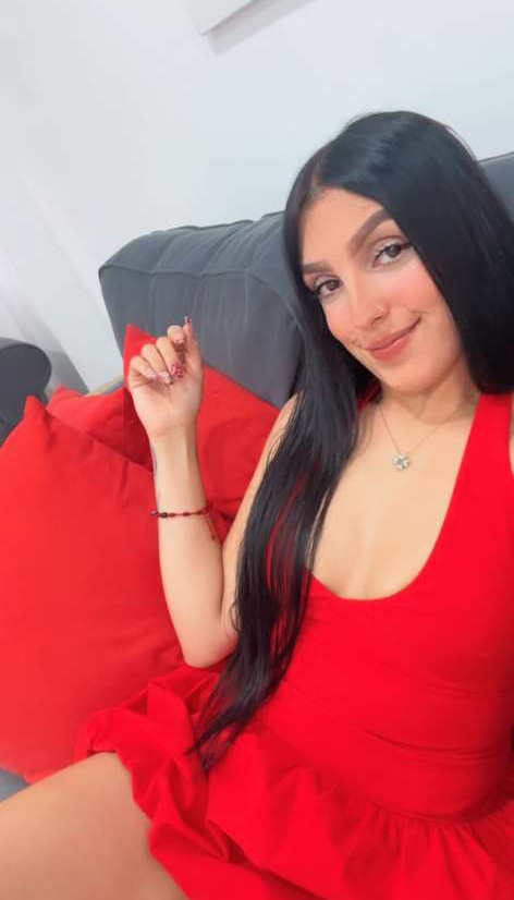 CRISTAL  FIESTERA IMPLICADA GUAPISIMA SIN PRISAS 24H EN TORREMOLINOS