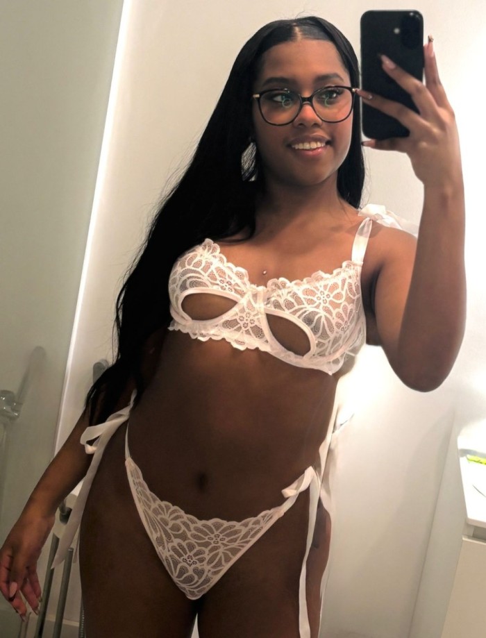 BOMBA DE SEXO COMPLACIENTE EL MEJOR FRANCES