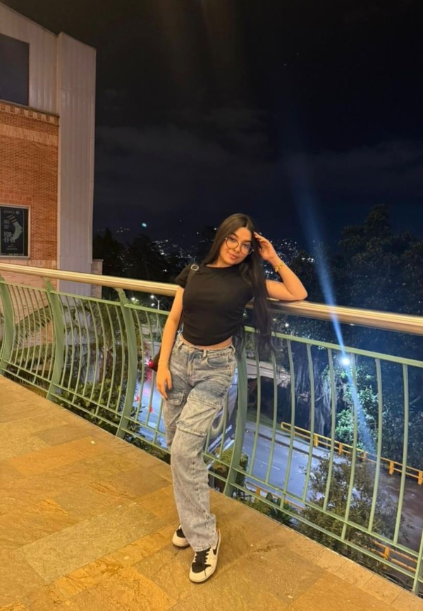 DIVINA LATINA RECIEN LLEGADA Nicol