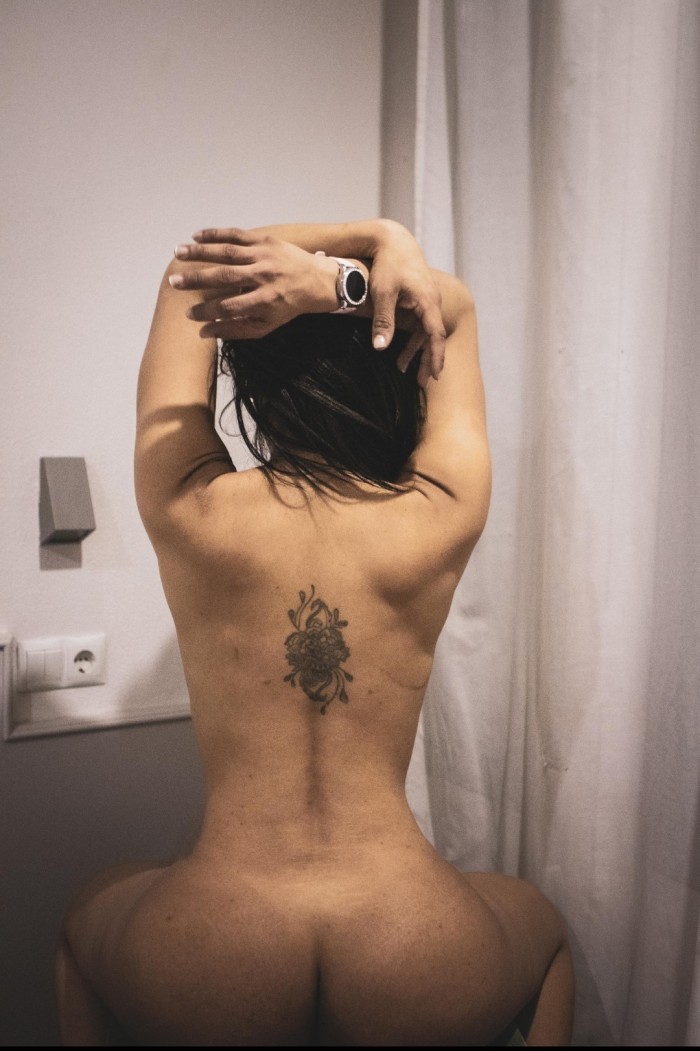 Lua guapísima brasileña 24 horas fiestera elegante