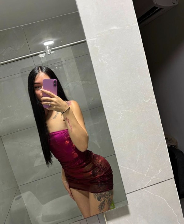 Hola papacito 🩷 Soy Monica disponible para ti.