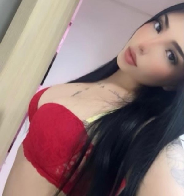Hola mi amor soy Daniela una rica mujer