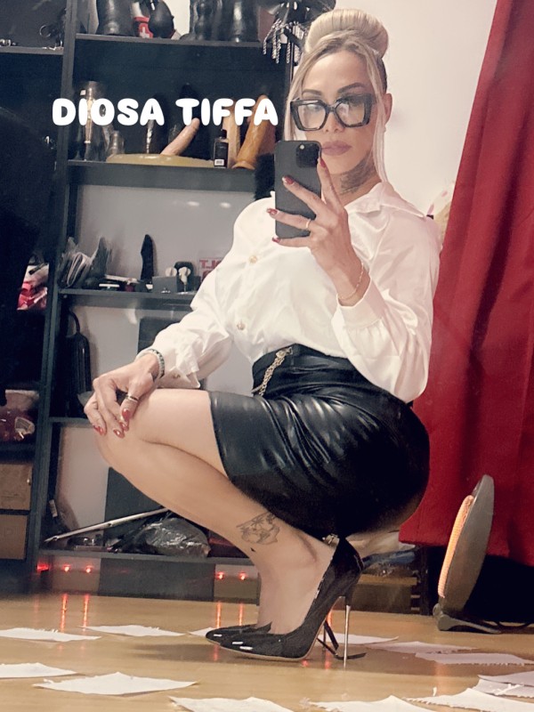 Dueña y Sra de cada uno de sus deseos más perverso