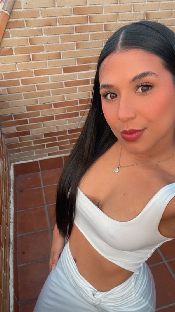 Latina muy cariñosa