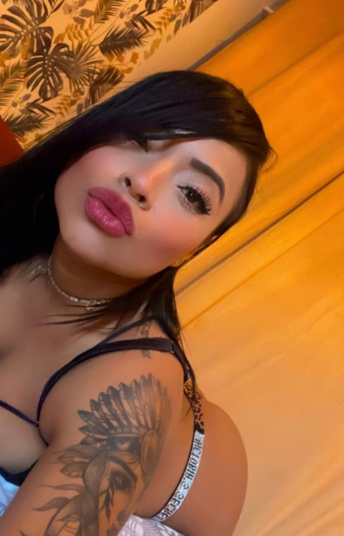 ARDIENTE SENSUAL ENCANTADORA BOMBA DE SEXO