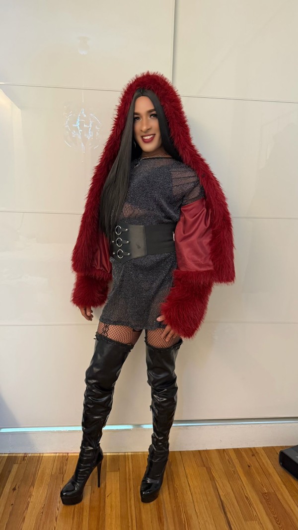 Alondra la muñeca latina