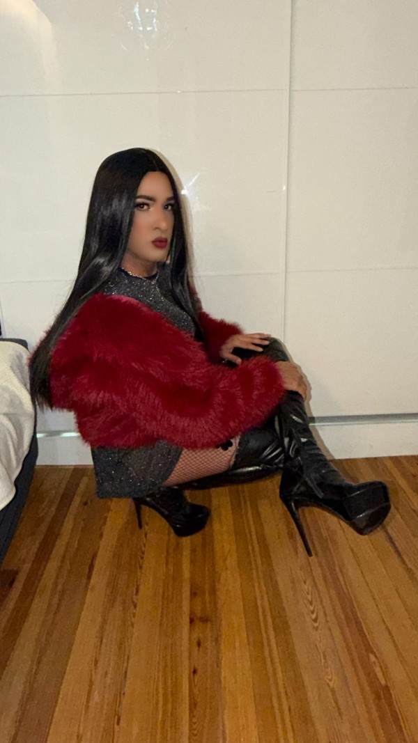 Alondra la muñeca latina