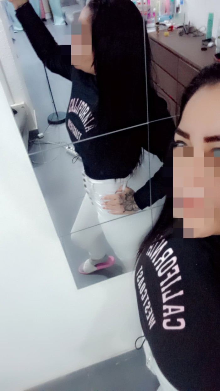 Nicol ardiente latina, mamada profunda y salibada