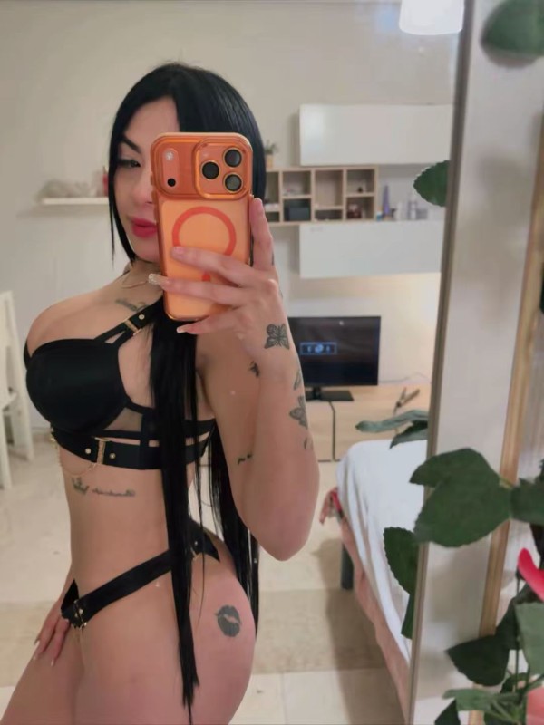 VALERIA NUEVA EN TETUAN – PLAZA CASTILLA (MADRID)