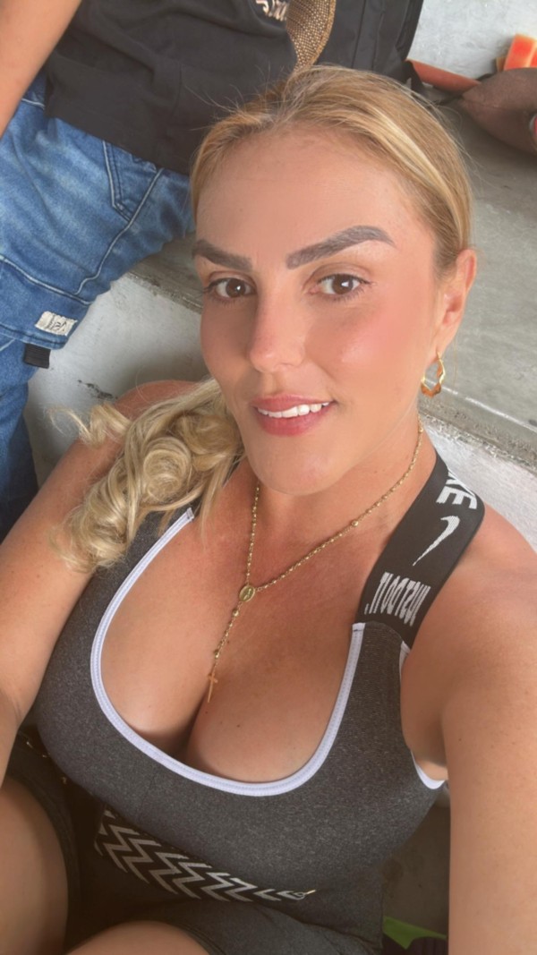 Rica,ardiente y con el mejor coño 100%real