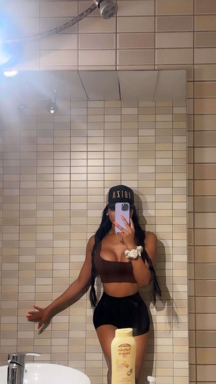 MARIA, SEDUCTORA Y JUGUETONA