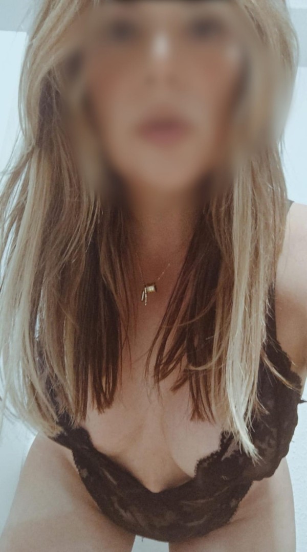 GIA SEXY ESPAÑOLA PARA GOZAR COMO NUNCA EN TU VIDA