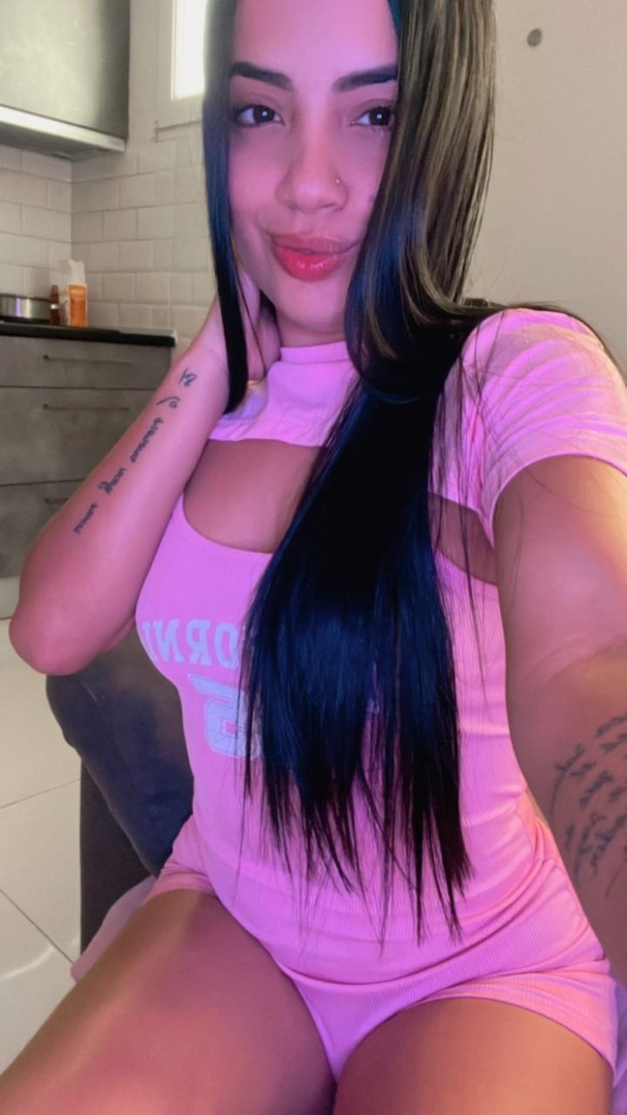 JOVENCITA CARIÑOSA NUEVA EN ELCHE