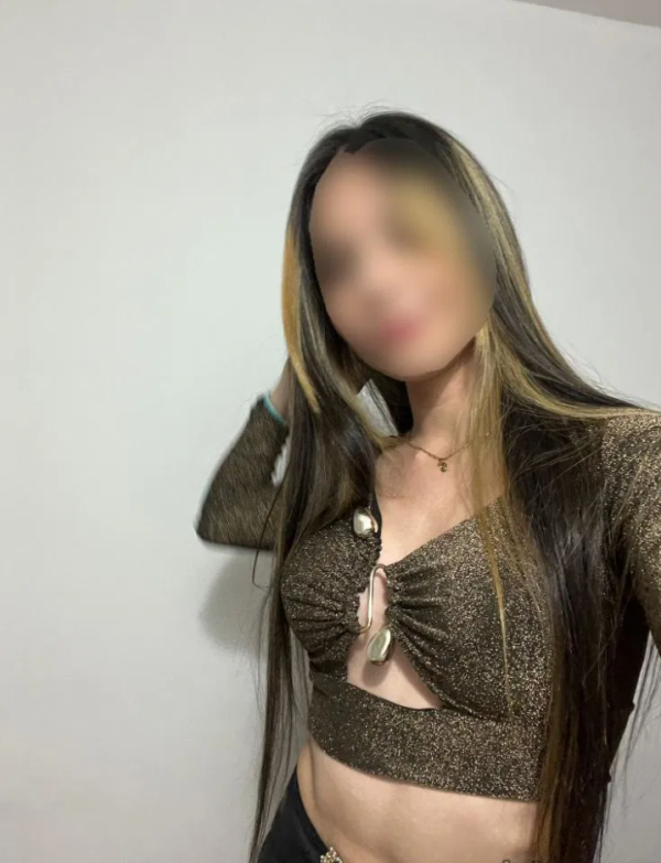 ATRACTIVA JOVENCITA SOLTERA BESUCONA AUTENTICA