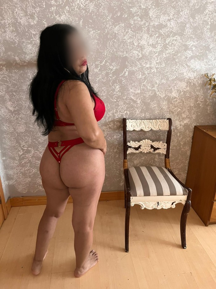 MADURITA DIVINA COMPLETA Y MUY MORBOSA