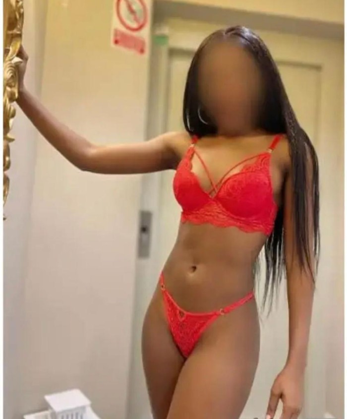 EN PONFERRADA DIOSA SENSUAL Y ATREVIDA