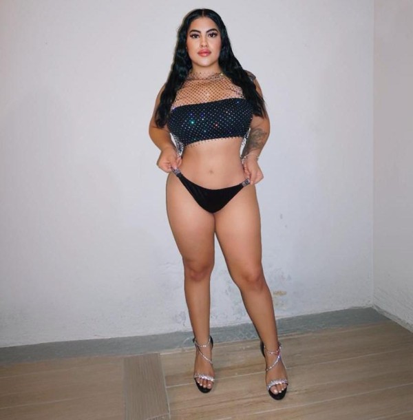 DULCE  ENCANTO DE MUJER COLOMBIANA PECHOS GRANDES NATURALES