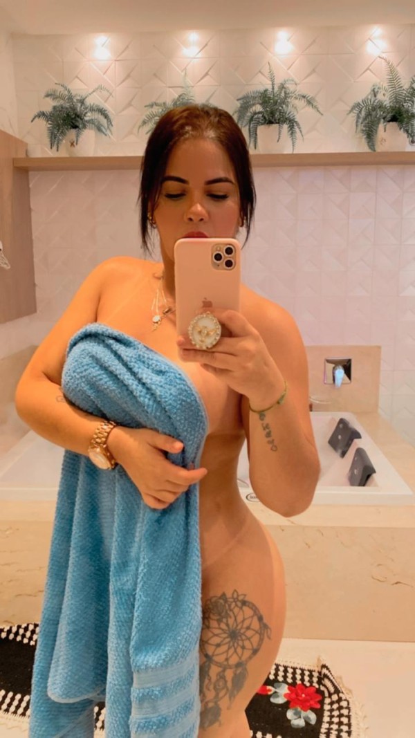 Hola mis amores soy una hermosísima jovencita brasileña recién llegada a A