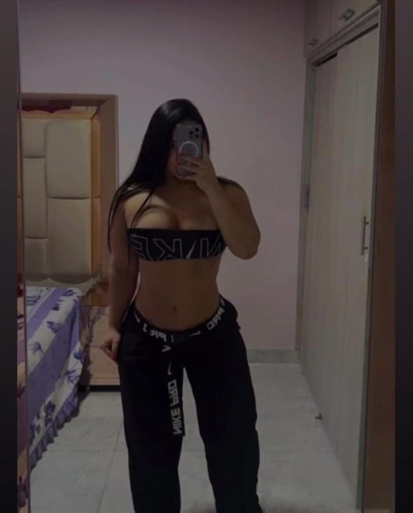 TÚ PUTITA FAVORITA EN ELDA 24/7