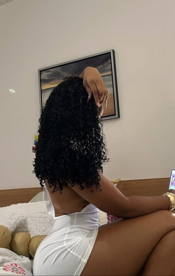 BELLEZA DE PELO RIZADO,FIESTA Y SEXO A TOPE EN ALCOY