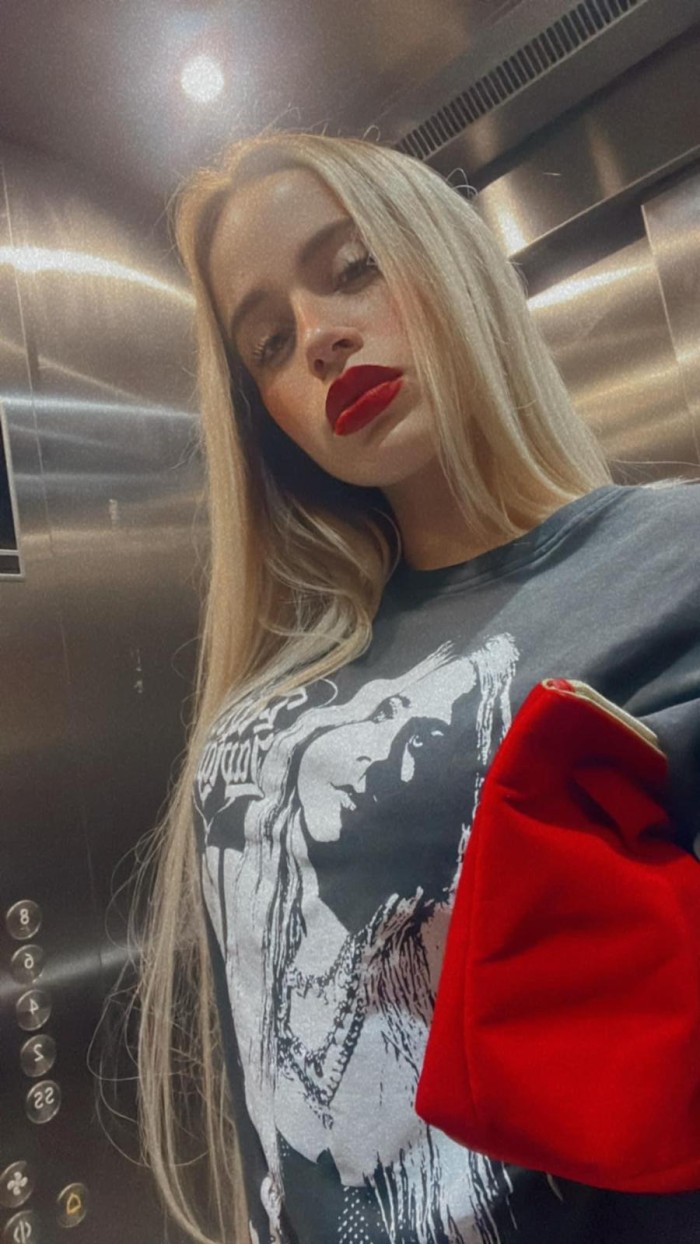 SENSACIONAL E IMPERDIBLE RUBIA 613106139