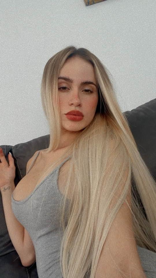 SENSACIONAL E IMPERDIBLE RUBIA 613106139