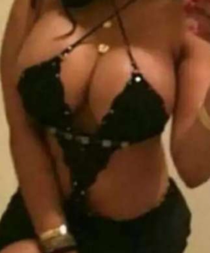 EN GARGANTA PROFUNDA//FACEFUKING/LLUVIA DORADA