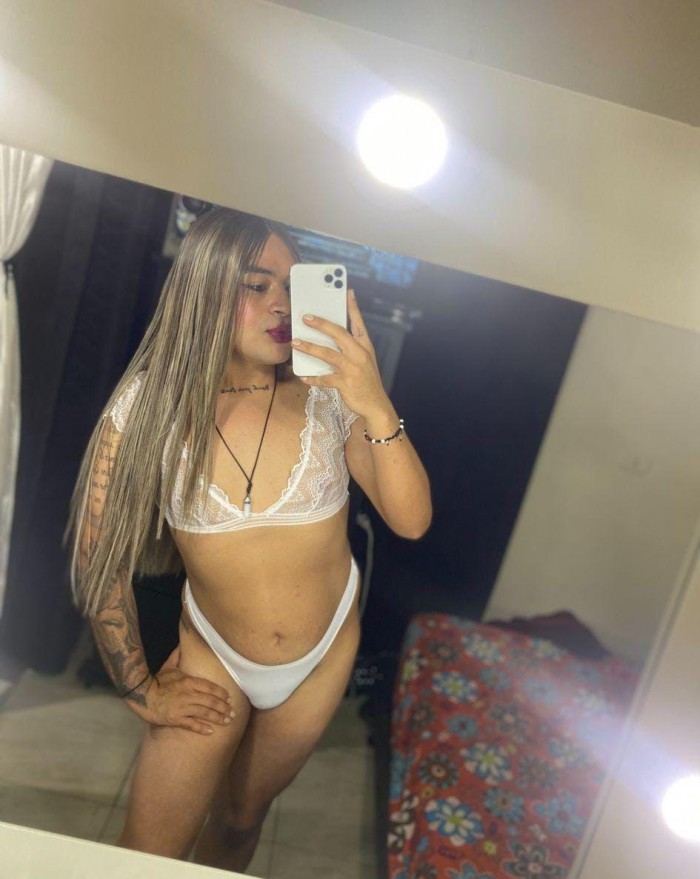 CHICA TRANS VERSATI CON RICA SORPRESA PARA TI