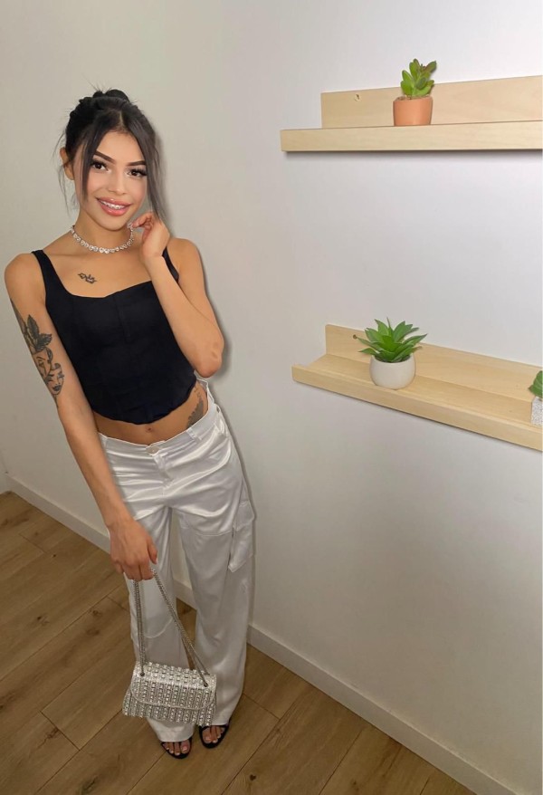 BEA 19 años, SENSUALIDAD QUE DESPIERTA DESEOS…