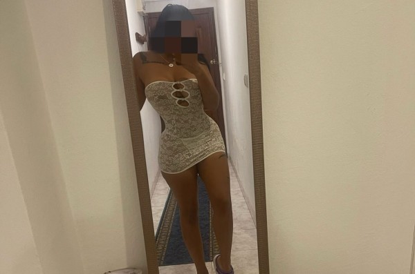 Caliente y dispuesta para ti cachonda