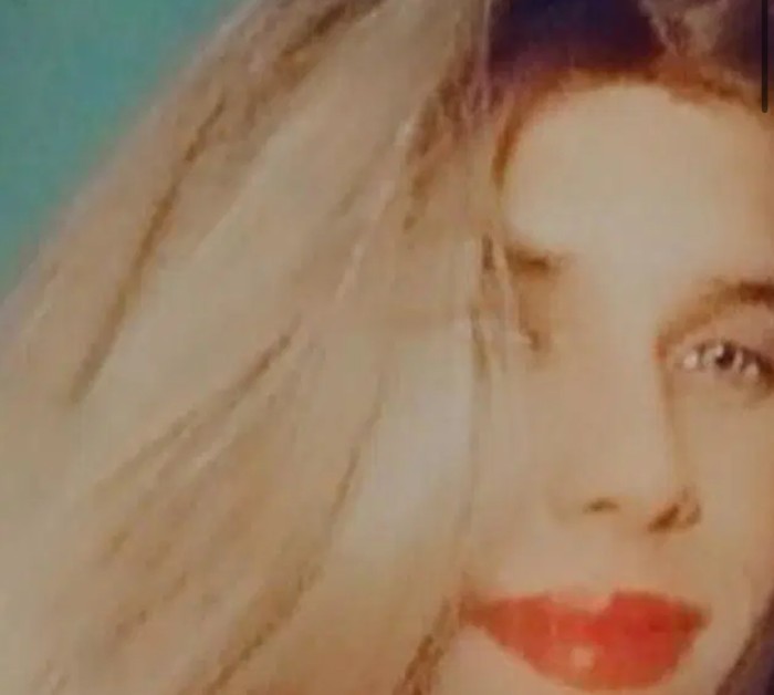 CHICA TRANS rubia 23 años rubia alta guapa morbosa