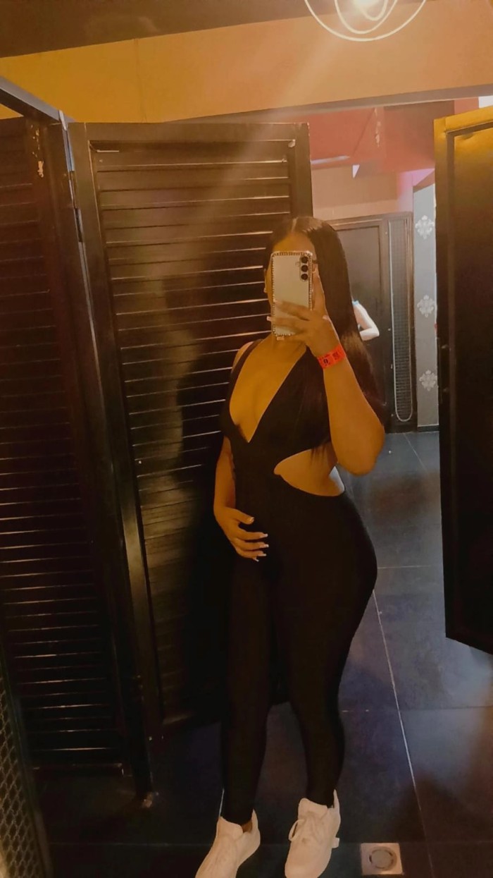 CACHONDA MUY GUAPA Y CAÑERA