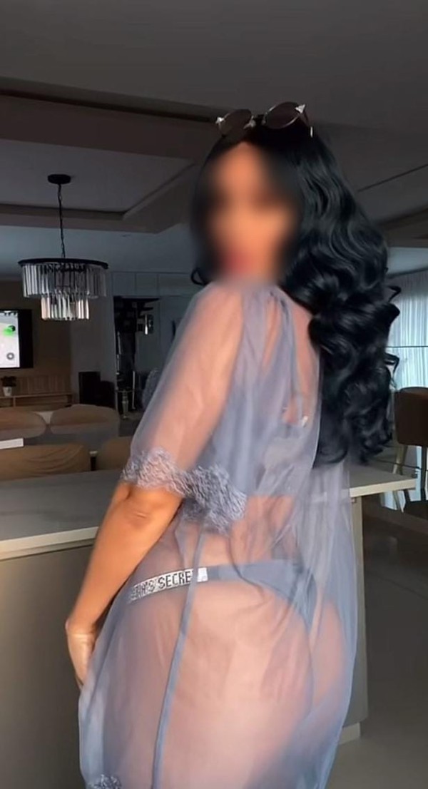 BOMBA DE SEXO COMPLACIENTE FIESTERA EN CUENCA