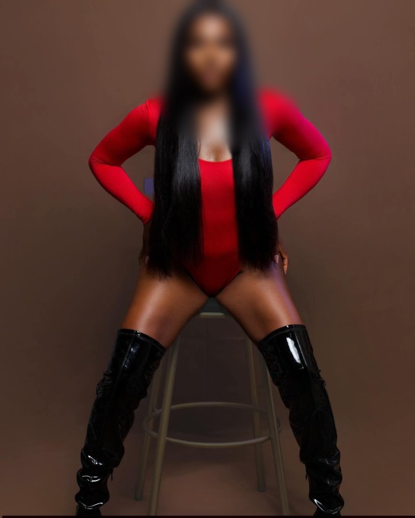 Novedad y encanto ebano