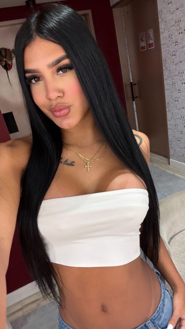 Fiestera súper cachonda recien llegada a Madrid